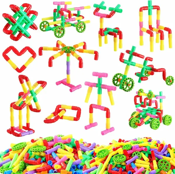 42. Juegos de construcción con tubos